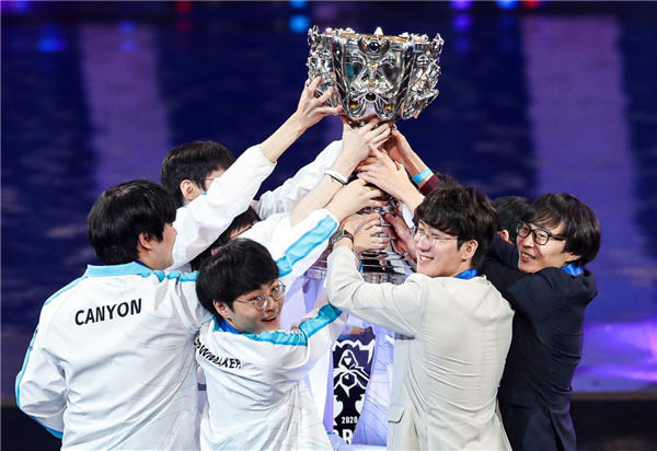 NAVI将面对 BBL Esports ， Fnatic 将迎战 FUT Esports ，在VCT 2025：EMEA第一阶段季后赛中